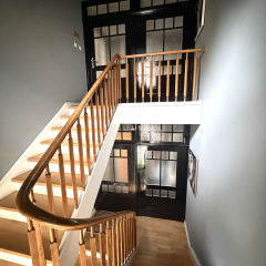 Treppenhaus möbliertes Apartment Wohnen auf Zeit Offenbach